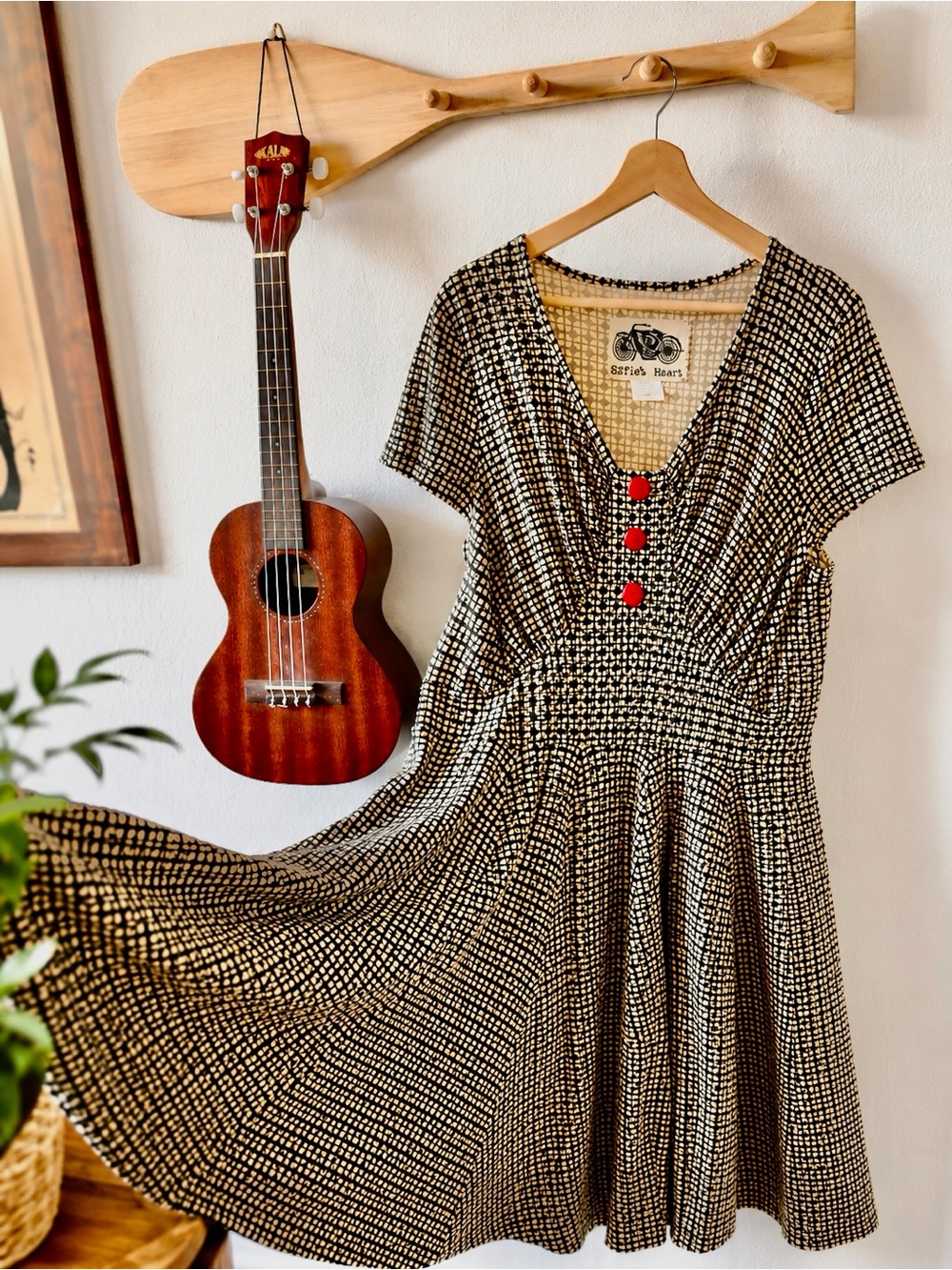 Effie’s Heart Geometric Swing Dress Red Button Pockets Retro Pinup Style